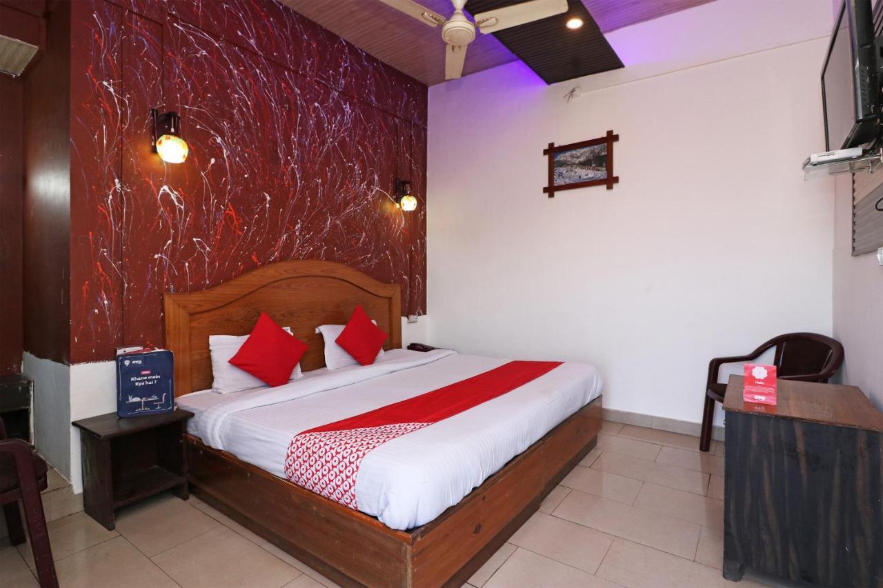 Oyo 81042 Rajput Resort Patiāla Exteriör bild